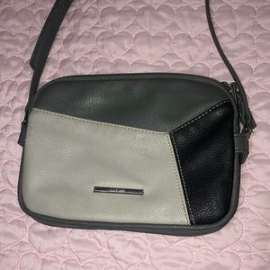 NINE WEST Top Zip Crossbody